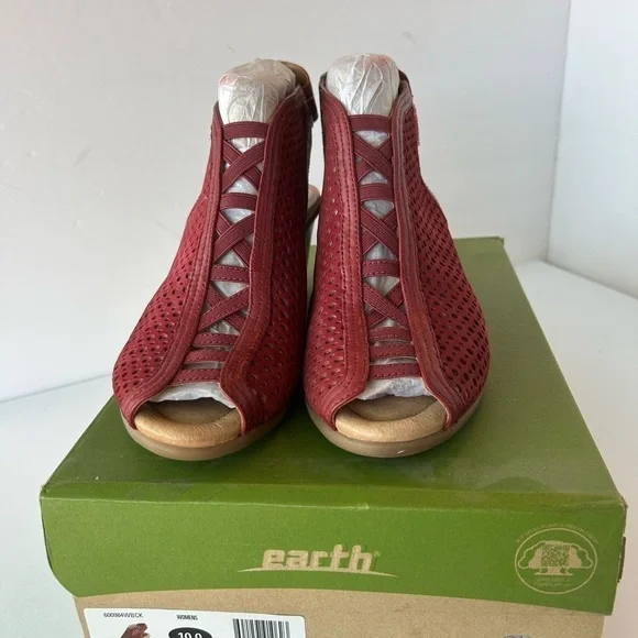 Earth Origins Calla Regal Red Soft Buck Sling Back Wedge Sandals - Picture 3 of 12